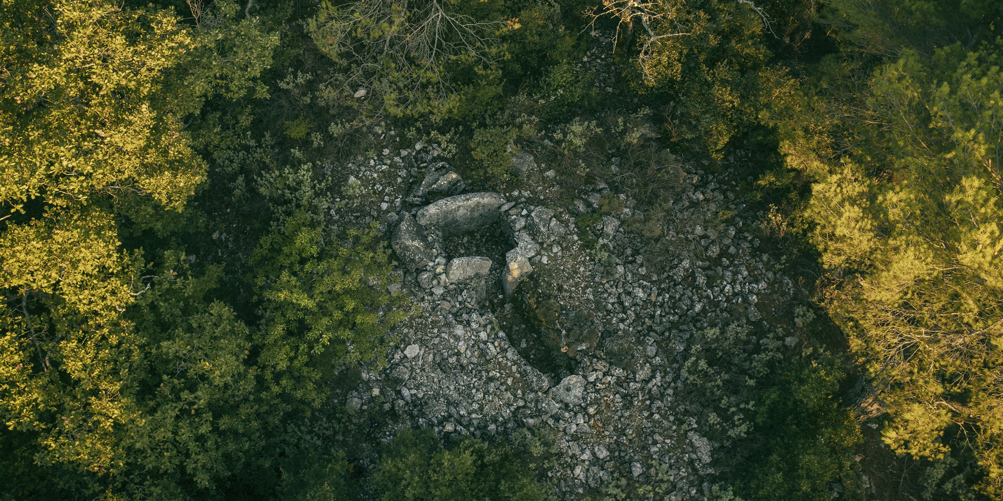Le dolmen des Puades et son tumulus